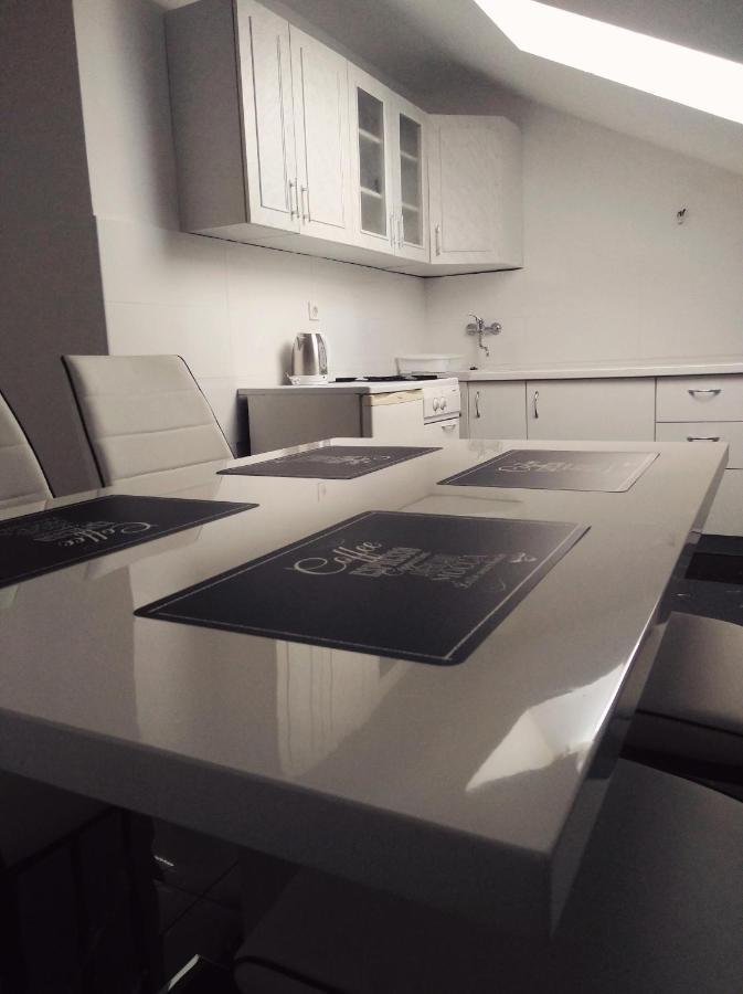 קרלובג Sunshine Apartments מראה חיצוני תמונה
