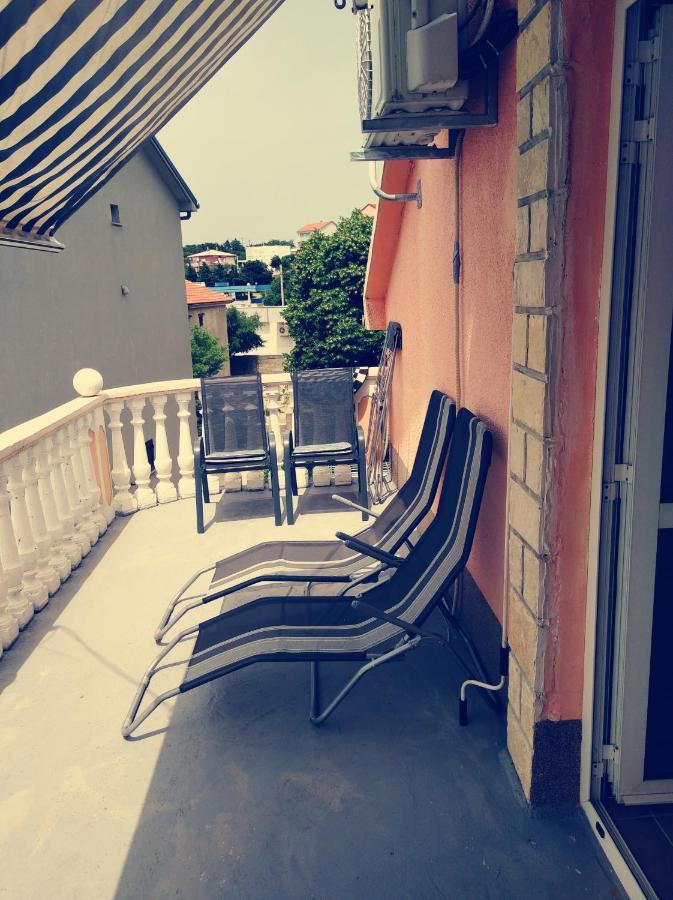 קרלובג Sunshine Apartments מראה חיצוני תמונה