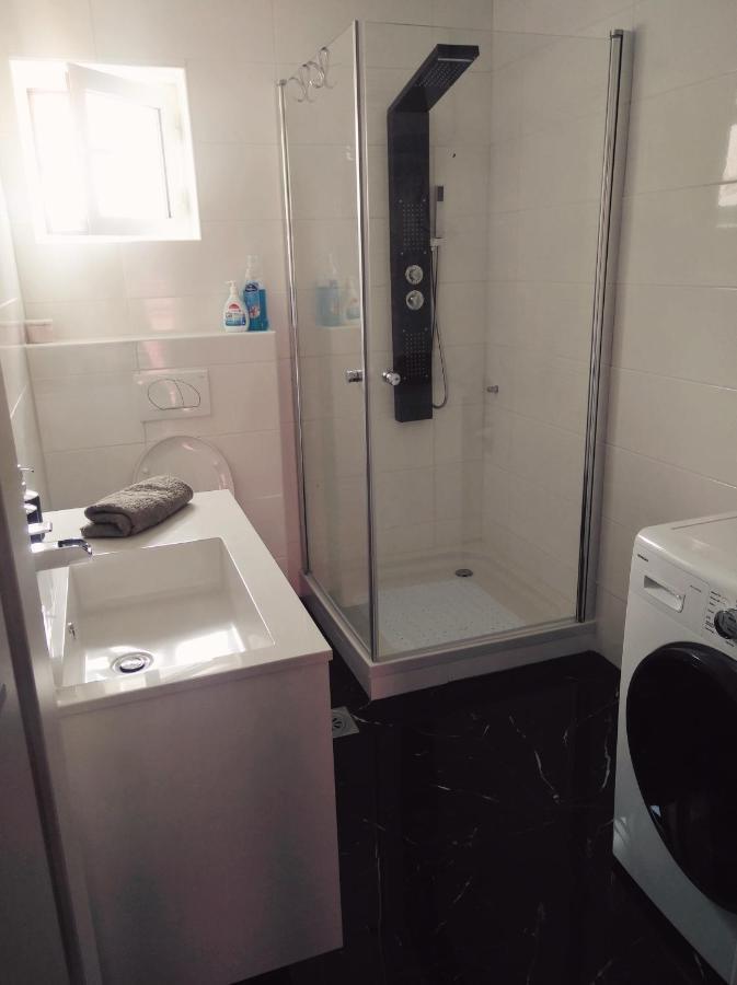 קרלובג Sunshine Apartments מראה חיצוני תמונה