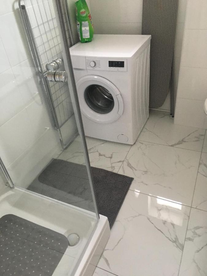 קרלובג Sunshine Apartments מראה חיצוני תמונה