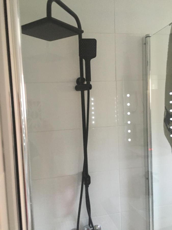 קרלובג Sunshine Apartments מראה חיצוני תמונה